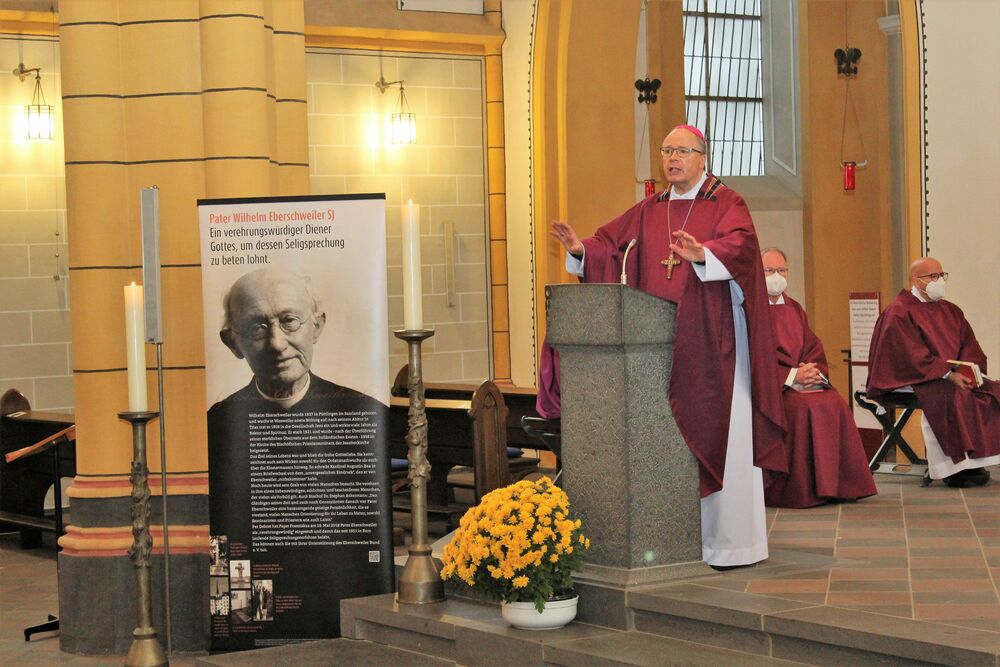 Der Trierer Bischof Dr. Stephan Ackermann bei der Predigt (Foto: Michael Fischer).